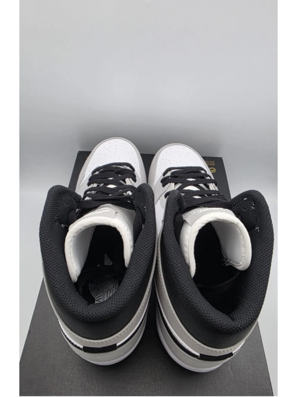 Nike Jordan 1 Retro MCS Light Smoke Grey Black White AV5354-012 Men's Size 12.5